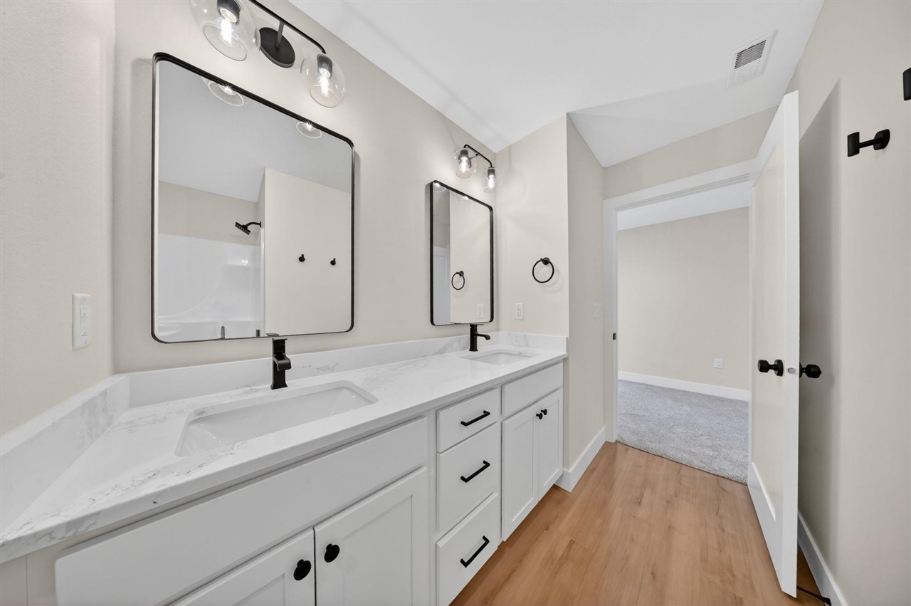 Property Photo 52