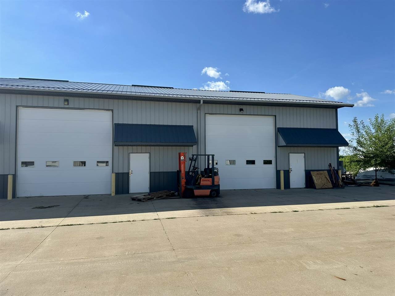 3496 Dolphin Drive #C-D IowaCity IA 52240