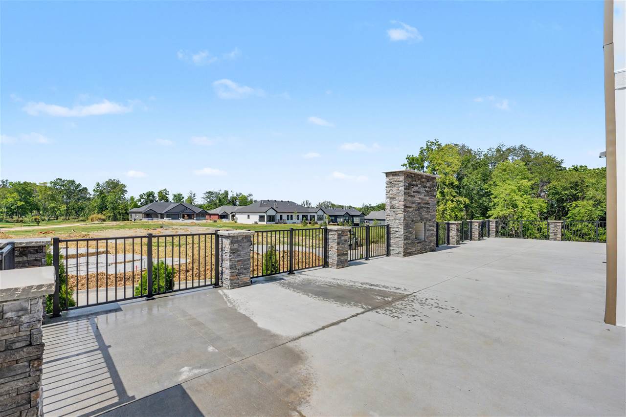 4425 Deer Creek Rd 301-304