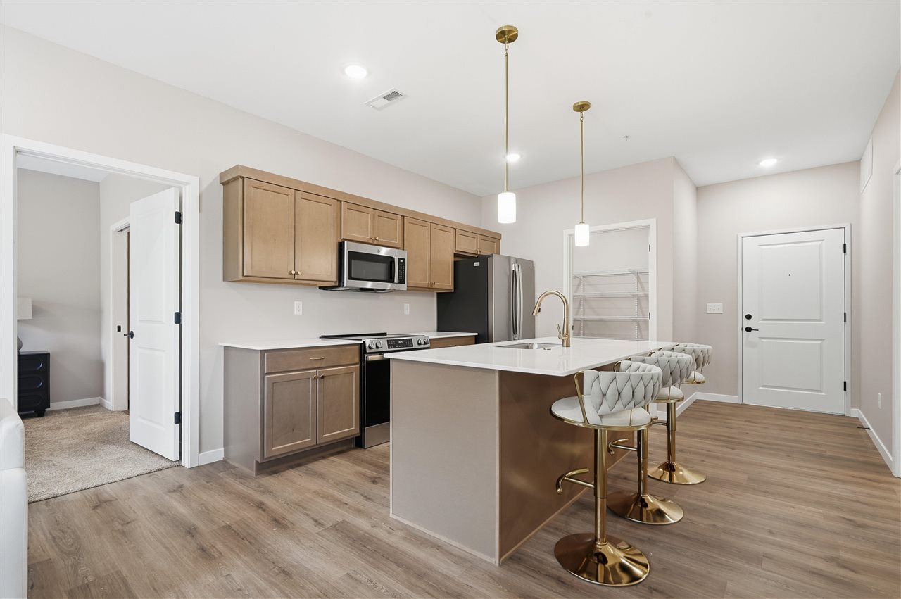 4425 Deer Creek Rd 301-304