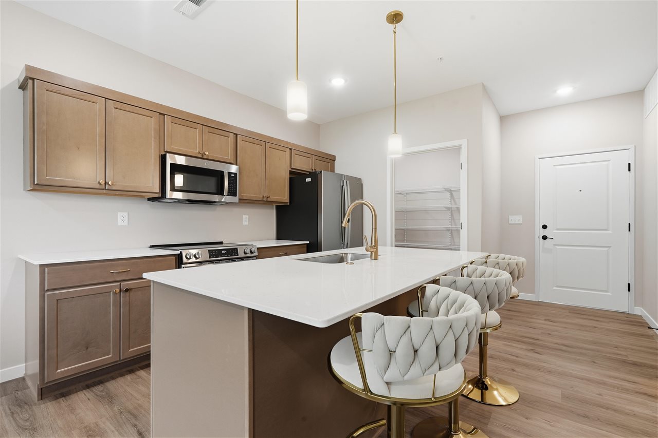 4425 Deer Creek Rd 301-304