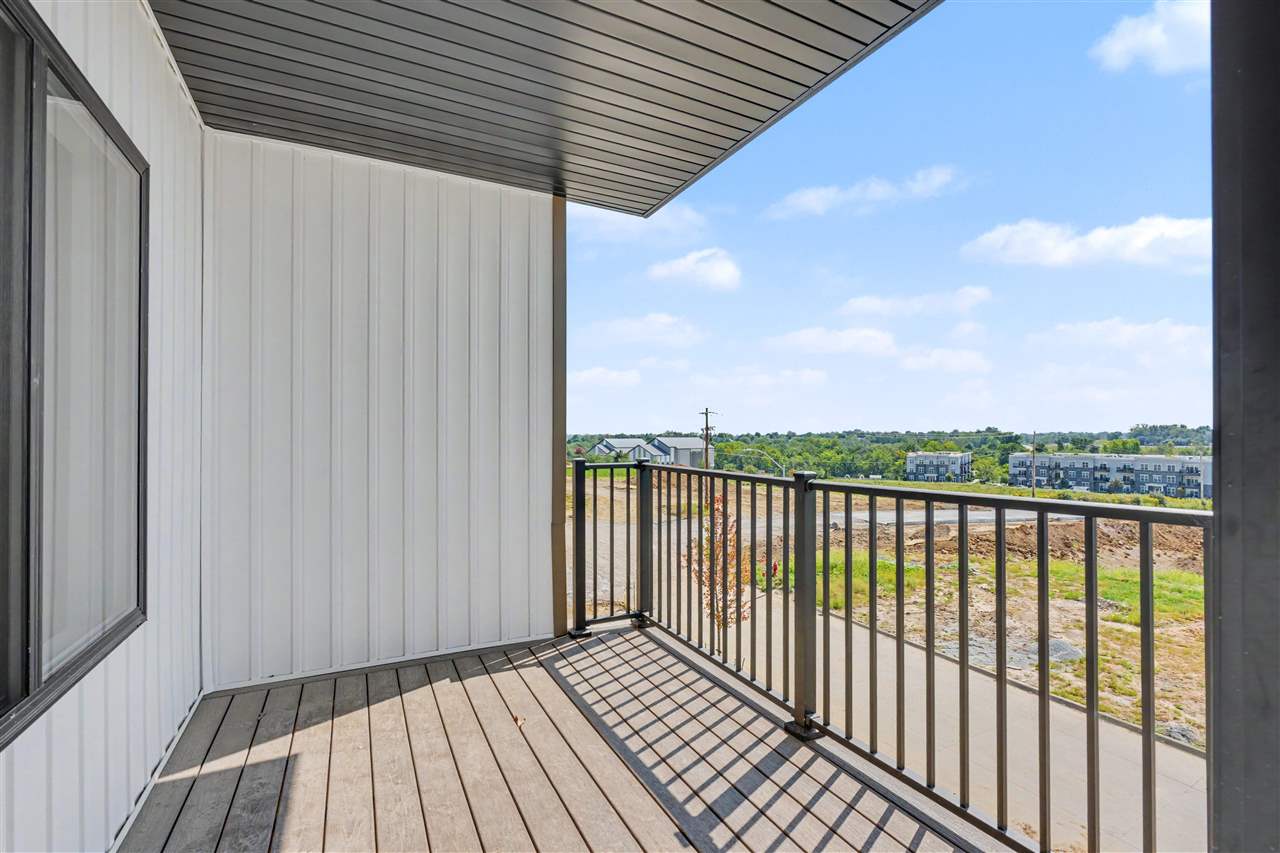 4428 Deer Creek Rd 305