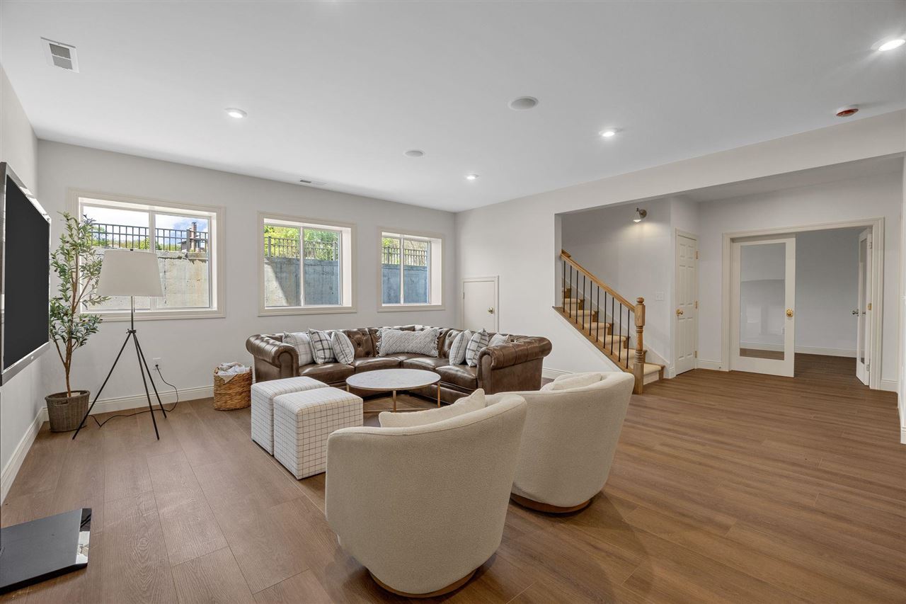 Property Photo 60