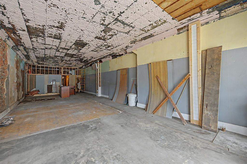 726 12th St BellePlaine IA 52208