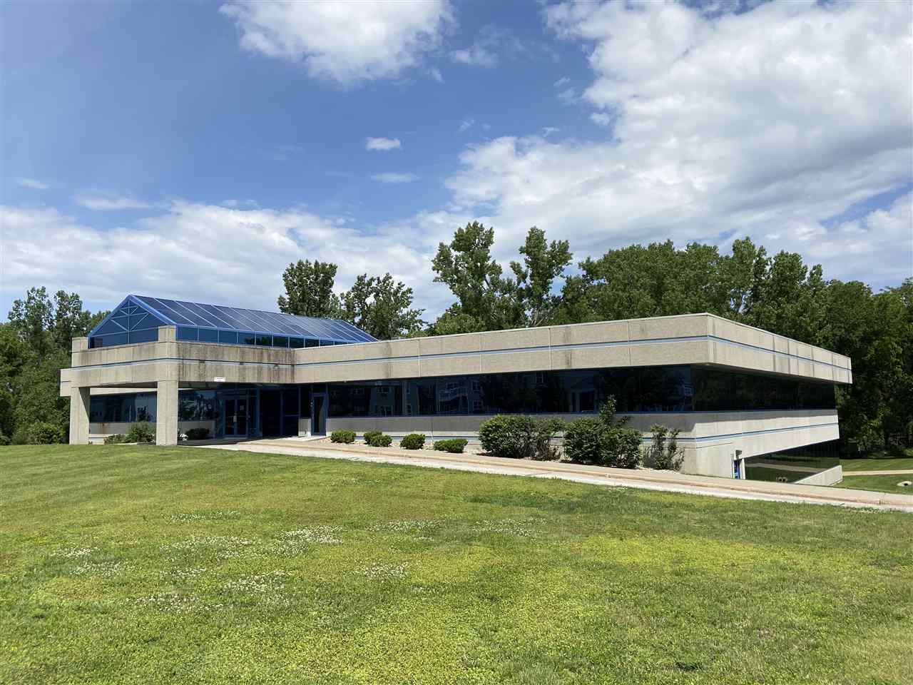 6300 Rockwell Dr NE #B CedarRapids IA 52402