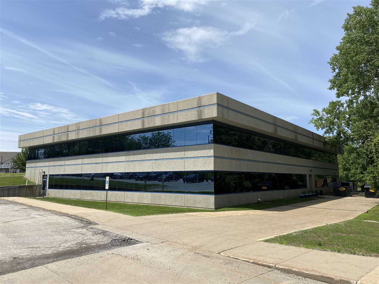 6300 Rockwell Dr NE #B CedarRapids IA 52402