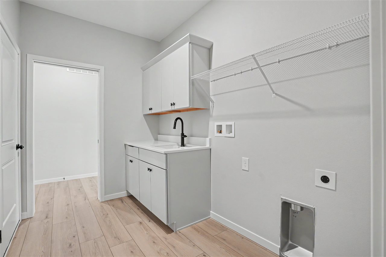 1280 Sand Prairie Dr.