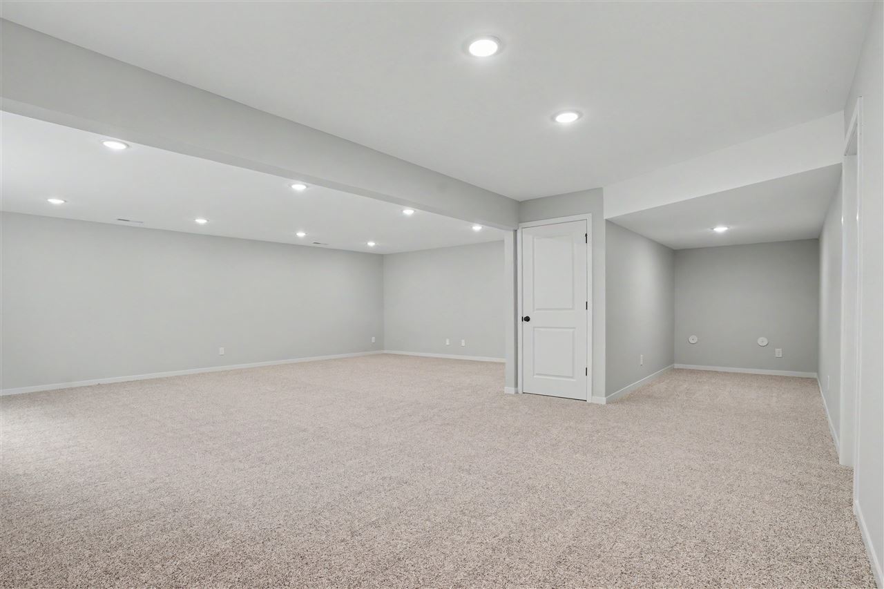 1280 Sand Prairie Dr.