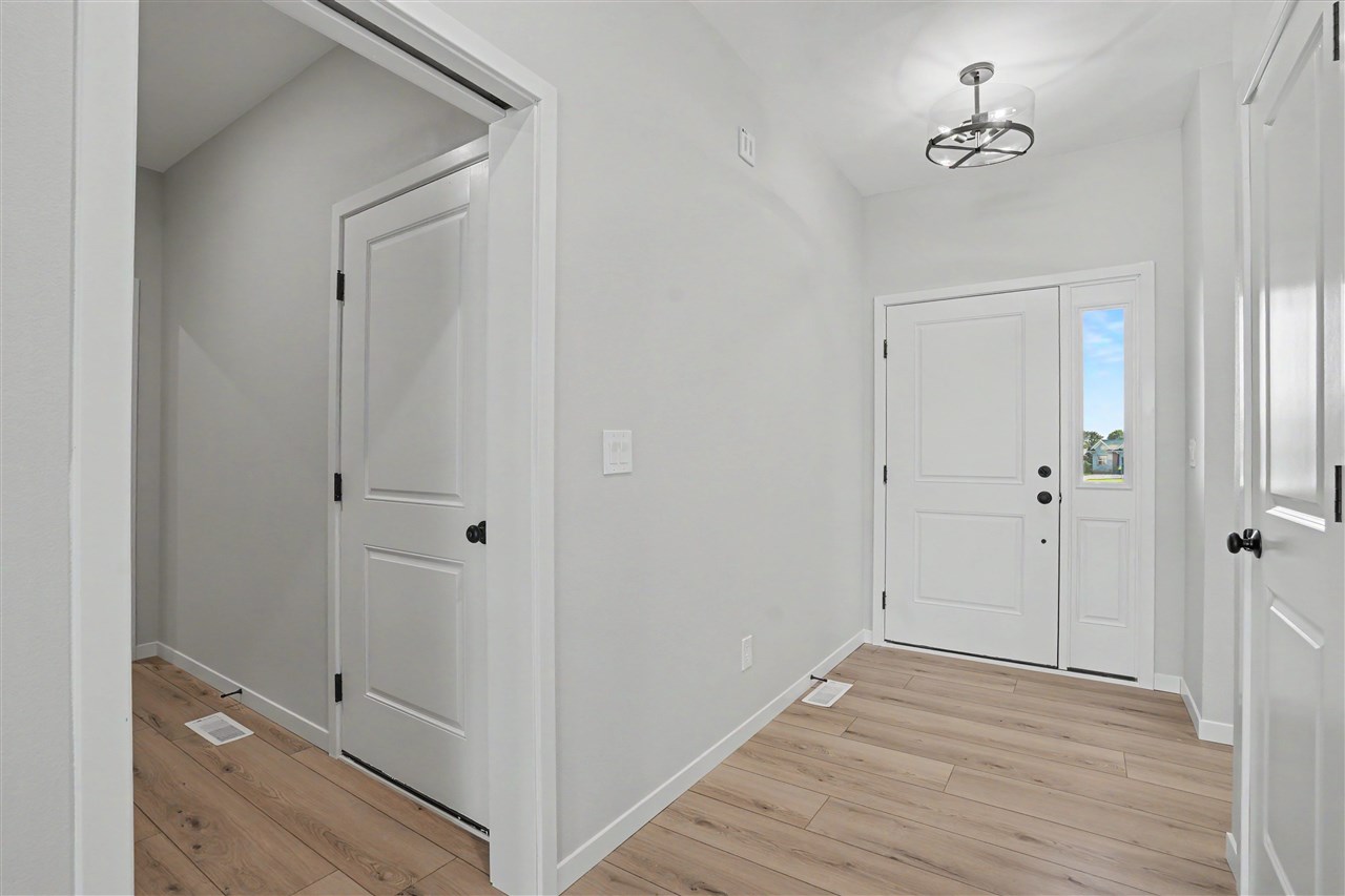1280 Sand Prairie Dr.