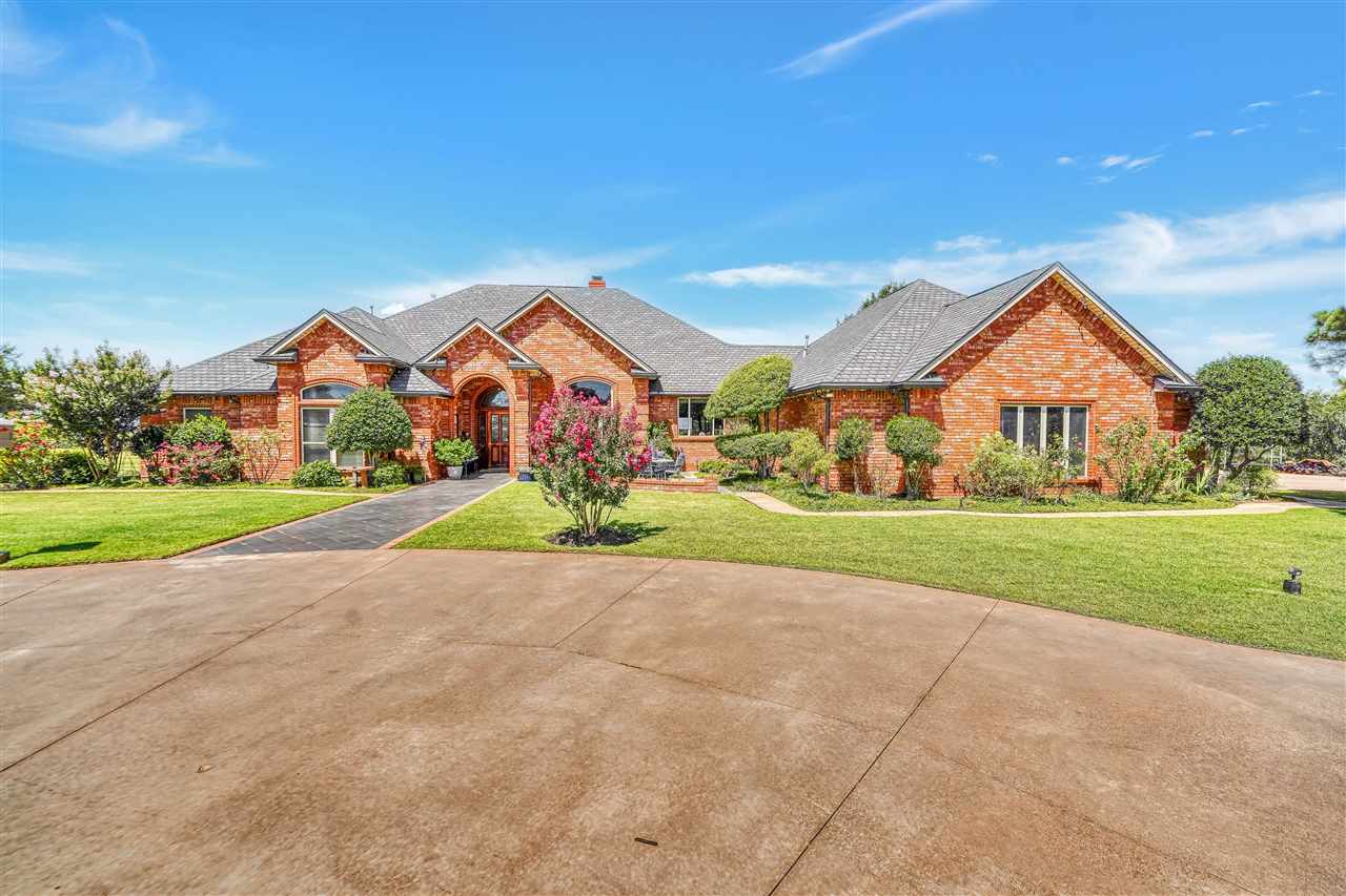 FEATURED PROPERTIES