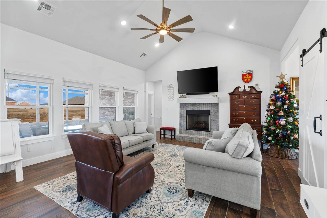 4324 Peak Ln, Elgin, OK, 73538