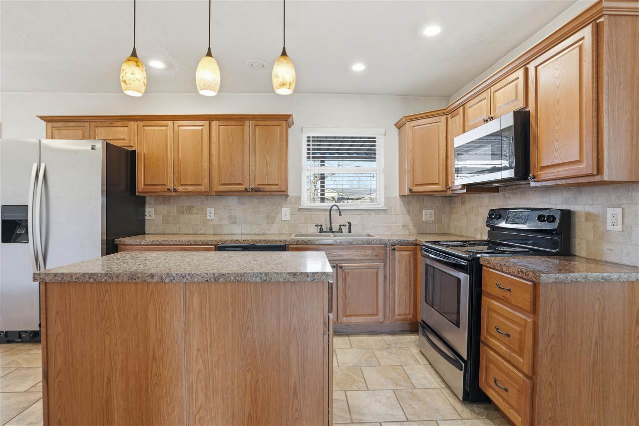 14 NW 56th St, Lawton, OK, 73505