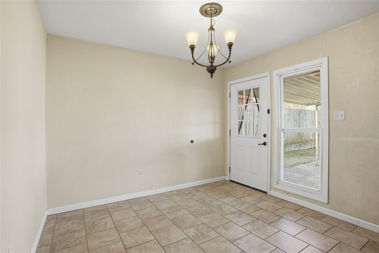 14 NW 56th St, Lawton, OK, 73505