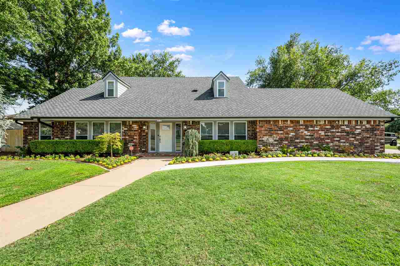 160 West Lake Dr., Medicine Park, OK, 73557