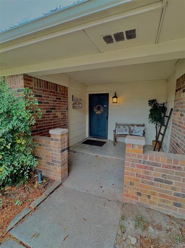 2304 NW Nottingham Dr, Lawton, OK, 73505-3106