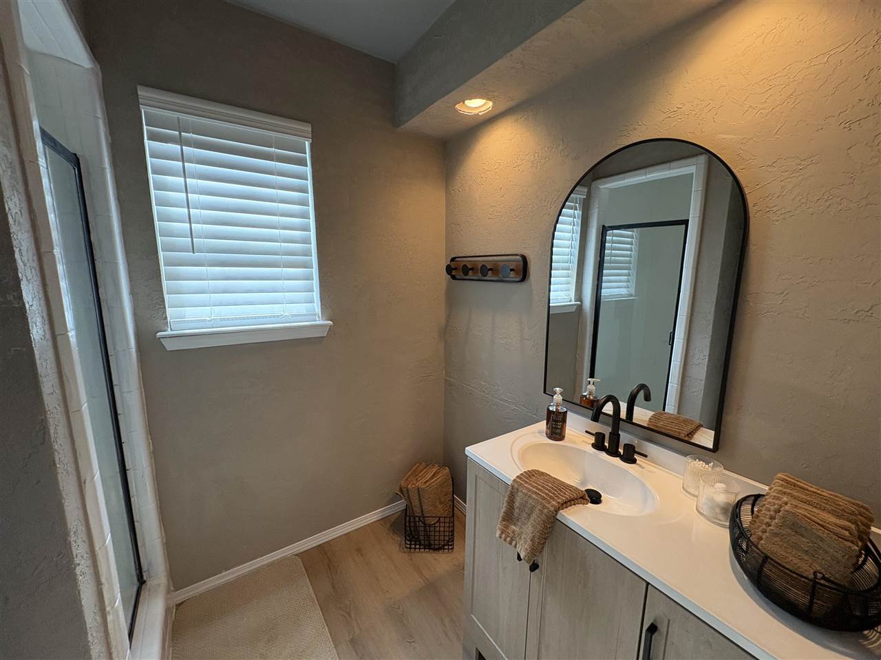 2304 NW Nottingham Dr, Lawton, OK, 73505-3106