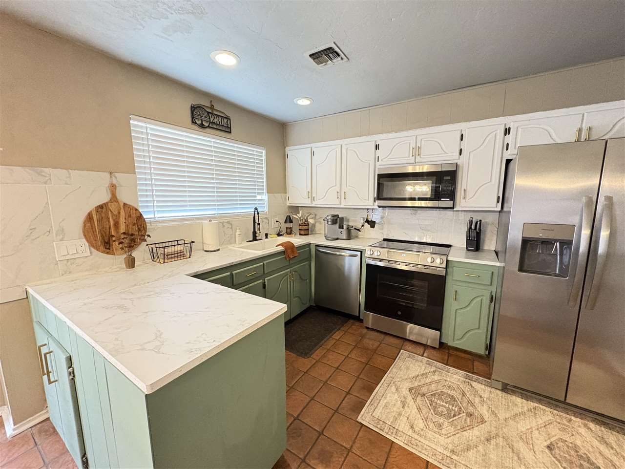 2304 NW Nottingham Dr, Lawton, OK, 73505-3106