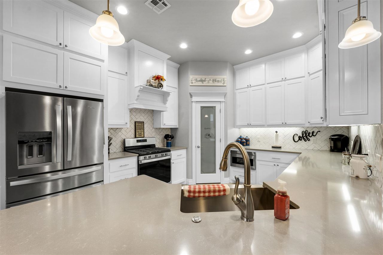 13111 Bentley Dr, Elgin, OK, 73538