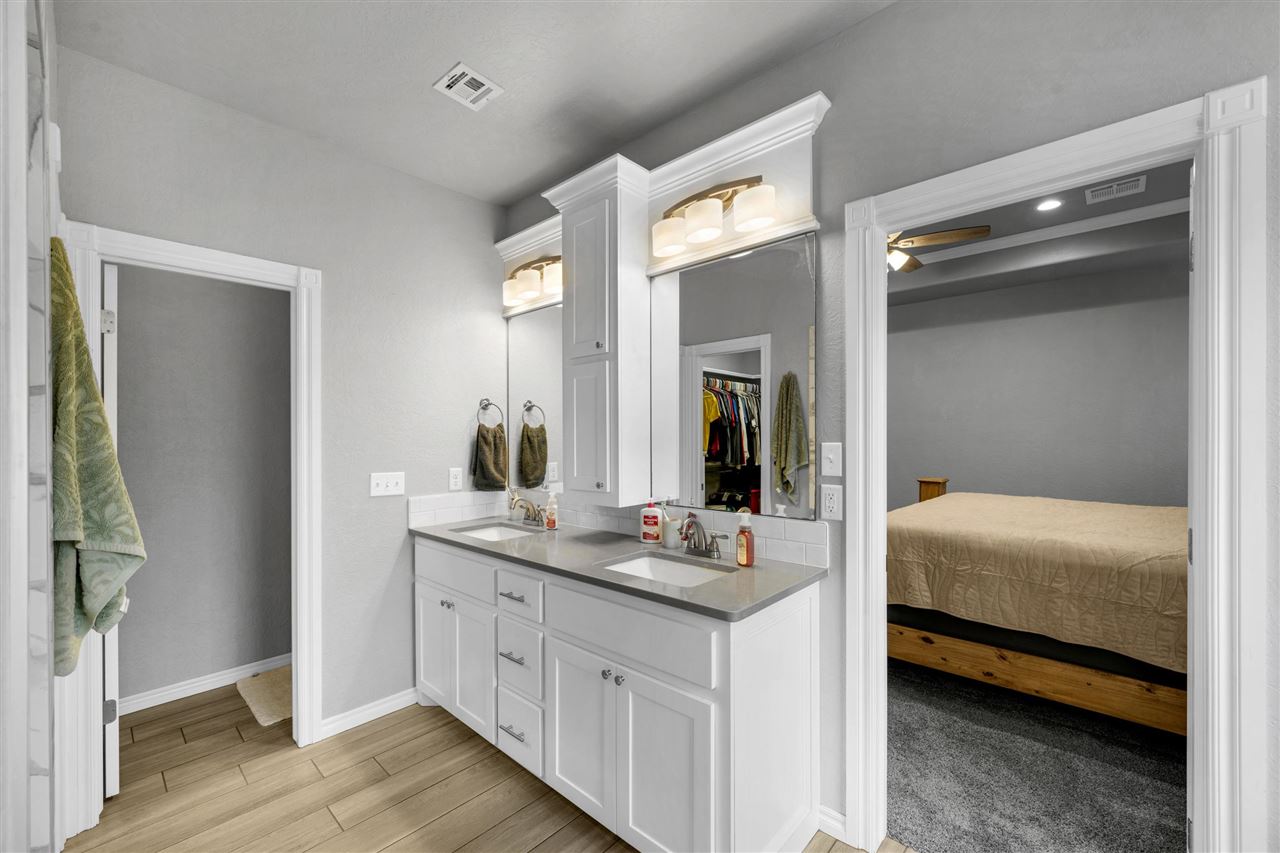 13111 Bentley Dr, Elgin, OK, 73538