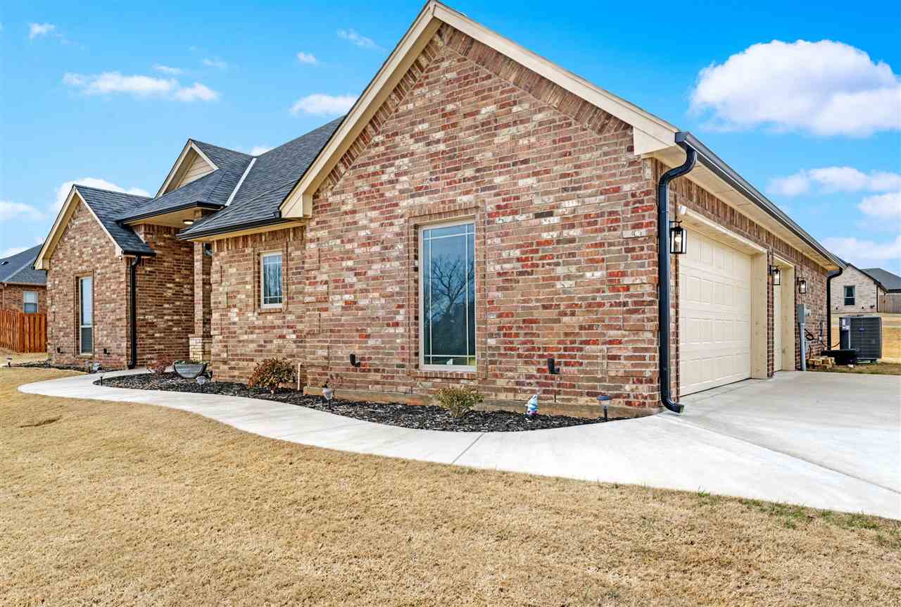 13111 Bentley Dr, Elgin, OK, 73538