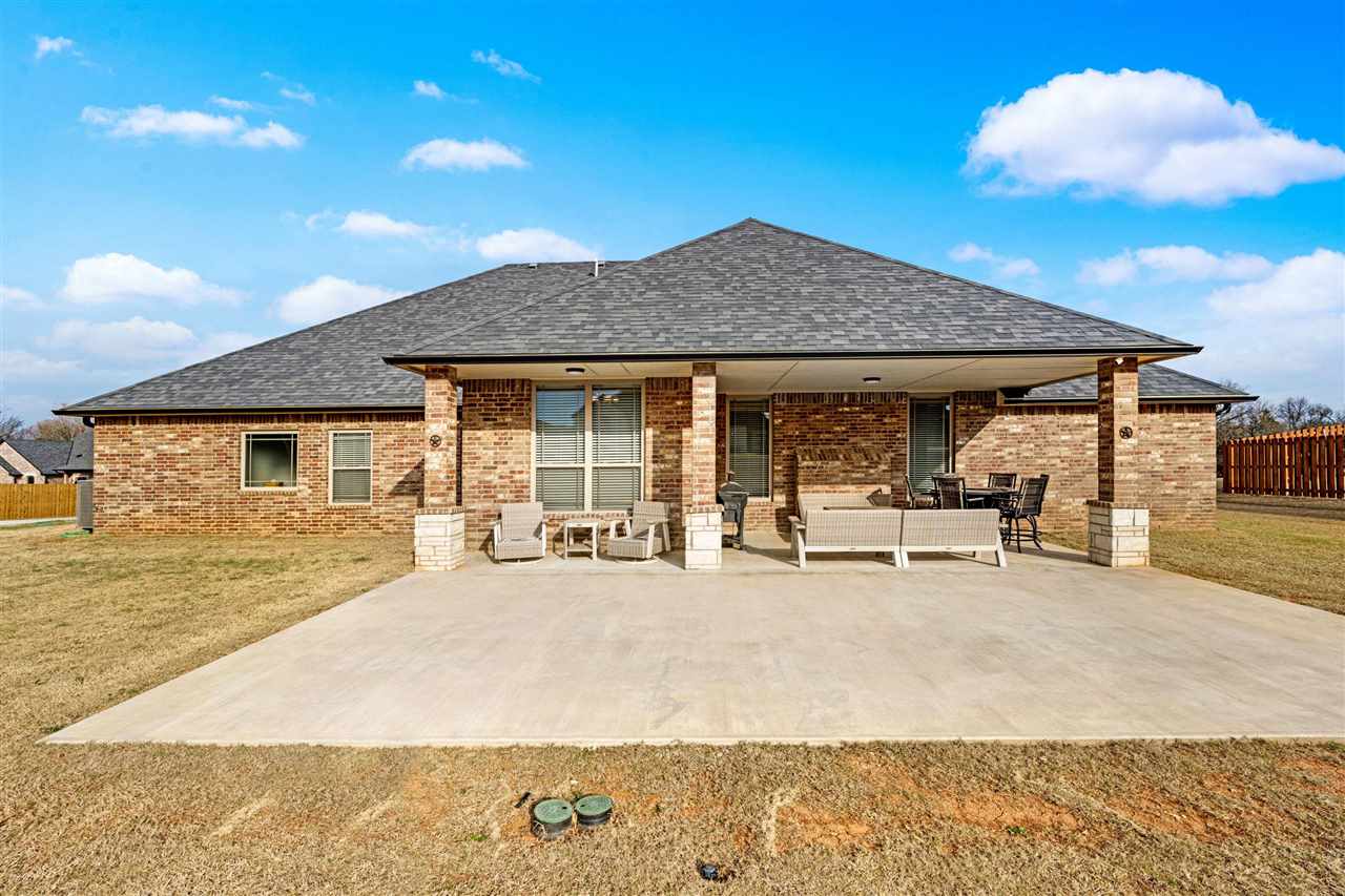 13111 Bentley Dr, Elgin, OK, 73538