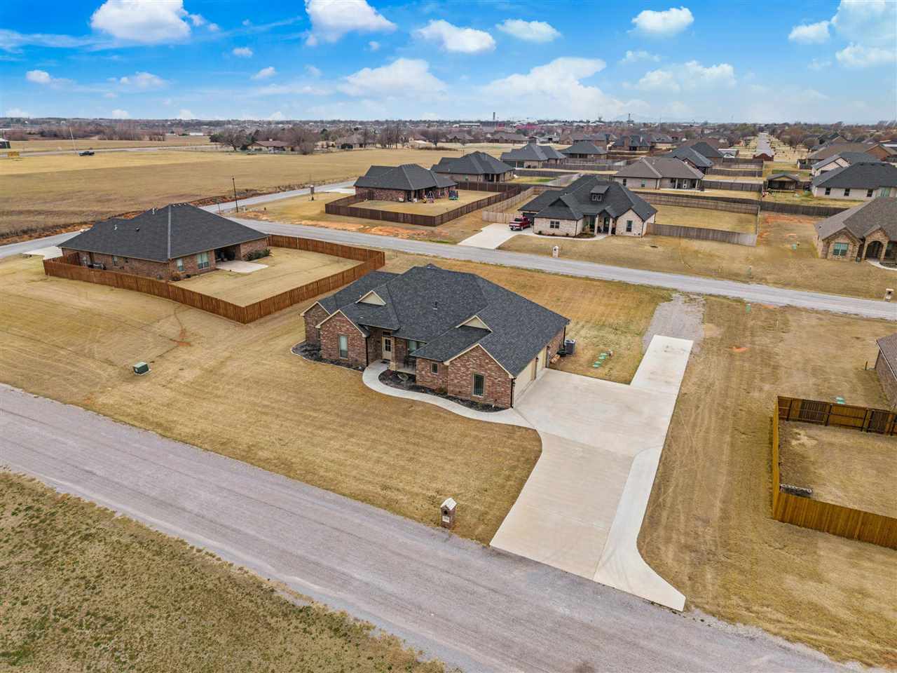 13111 Bentley Dr, Elgin, OK, 73538
