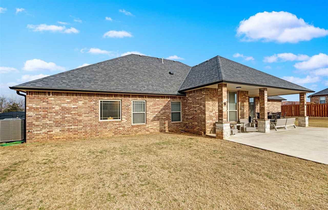13111 Bentley Dr, Elgin, OK, 73538