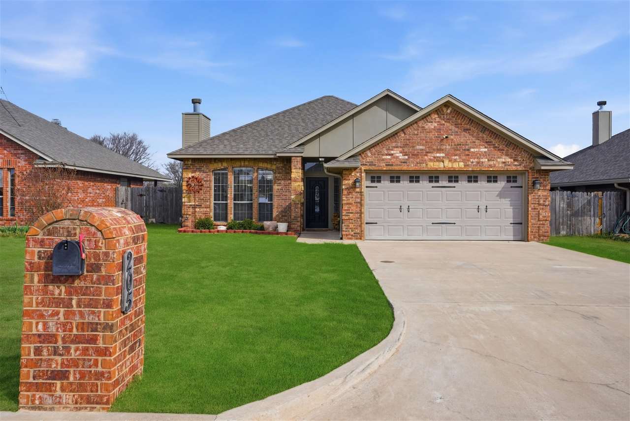 205 NW Cherry Ave, Cache, OK, 73527