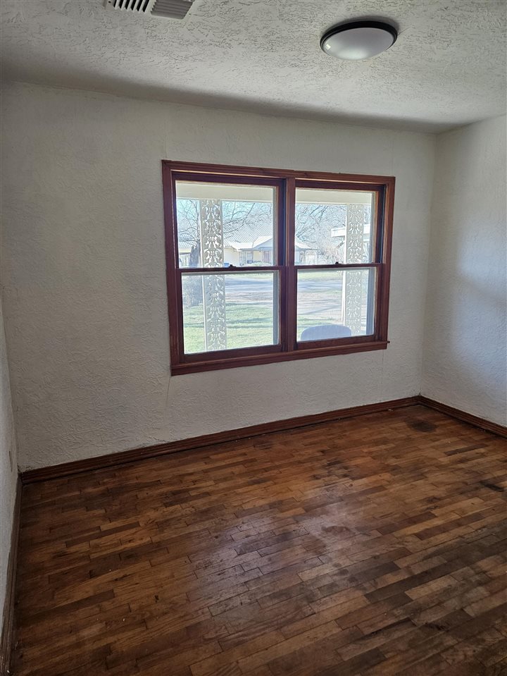407 W Nebraska, Walters, OK, 73572