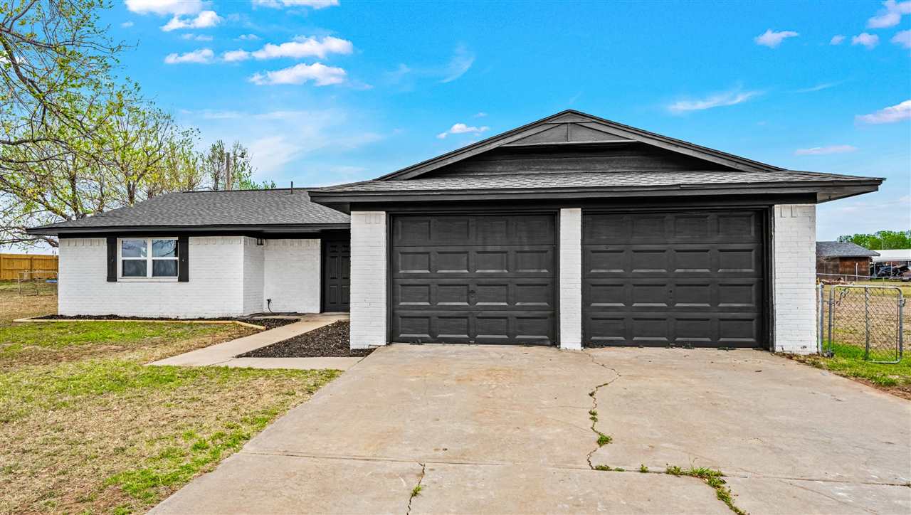 854 County Road 1315, Chickasha, OK, 73018
