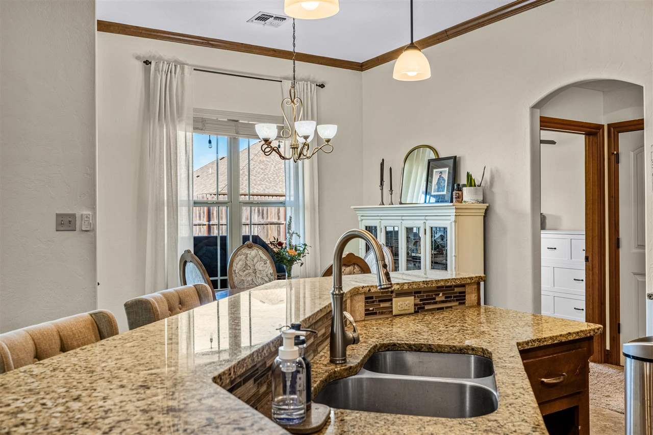 1420 Limestone Way, Elgin, OK, 73538-1401