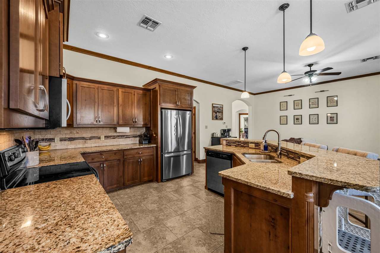 1420 Limestone Way, Elgin, OK, 73538-1401