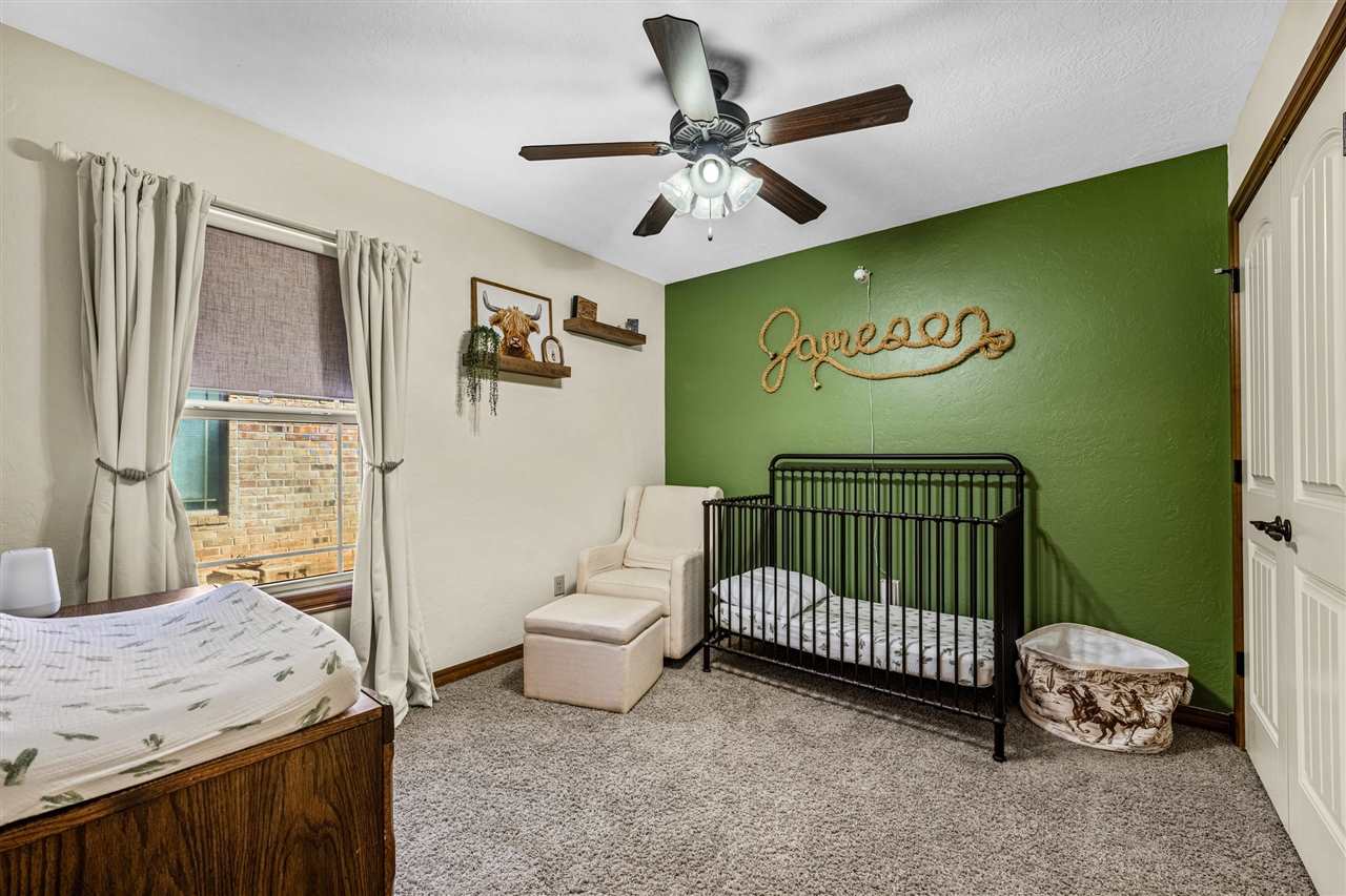 1420 Limestone Way, Elgin, OK, 73538-1401