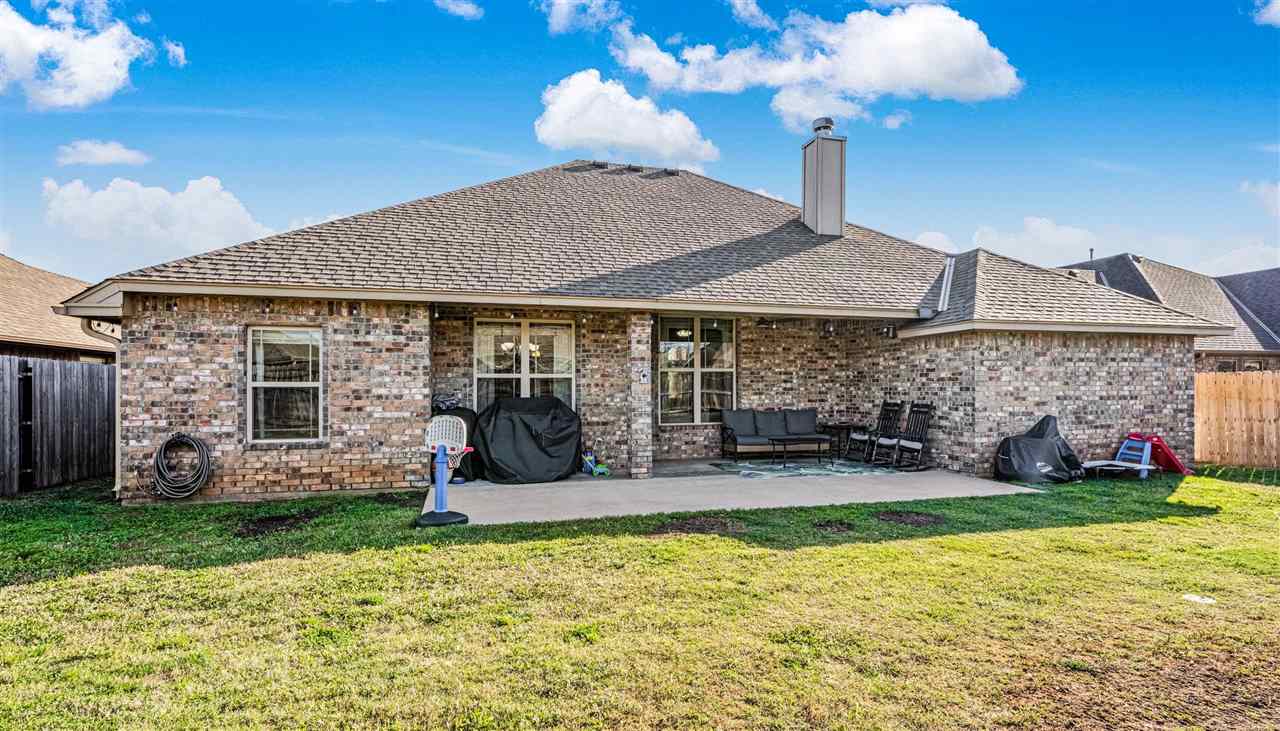 1420 Limestone Way, Elgin, OK, 73538-1401