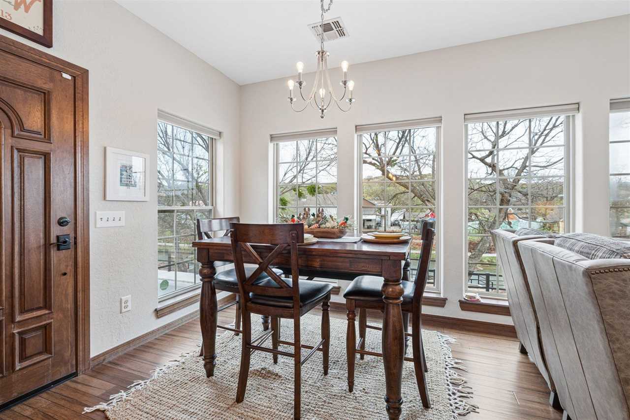 160 West Lake Dr., Medicine Park, OK, 73557