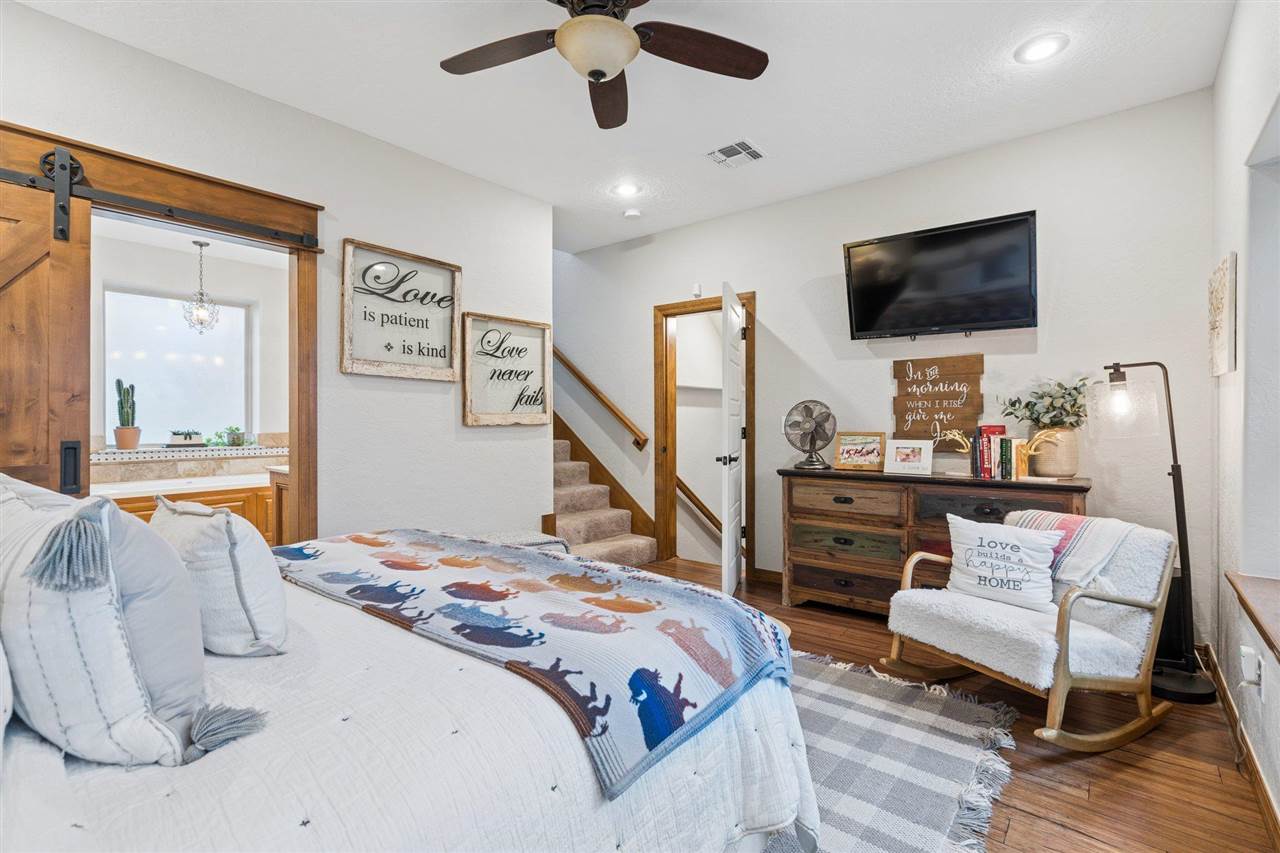 160 West Lake Dr., Medicine Park, OK, 73557