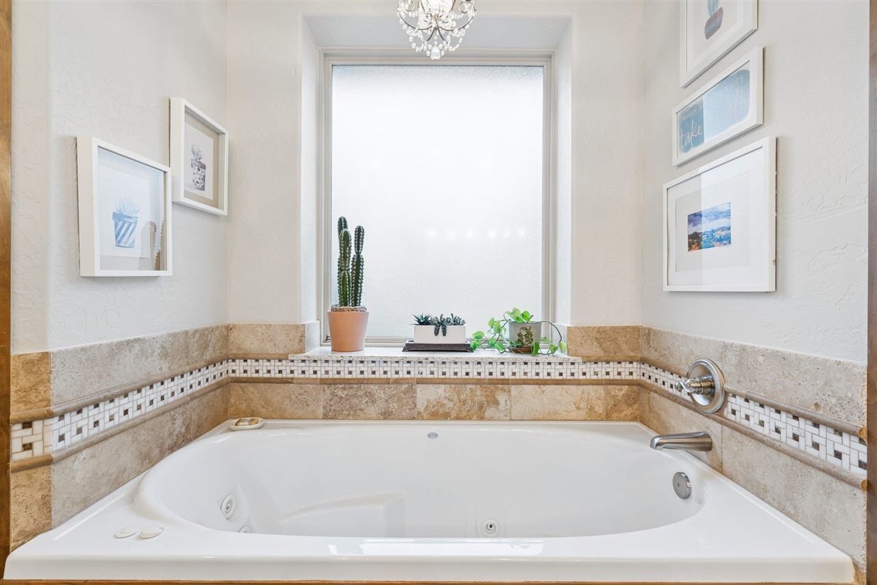 160 West Lake Dr., Medicine Park, OK, 73557