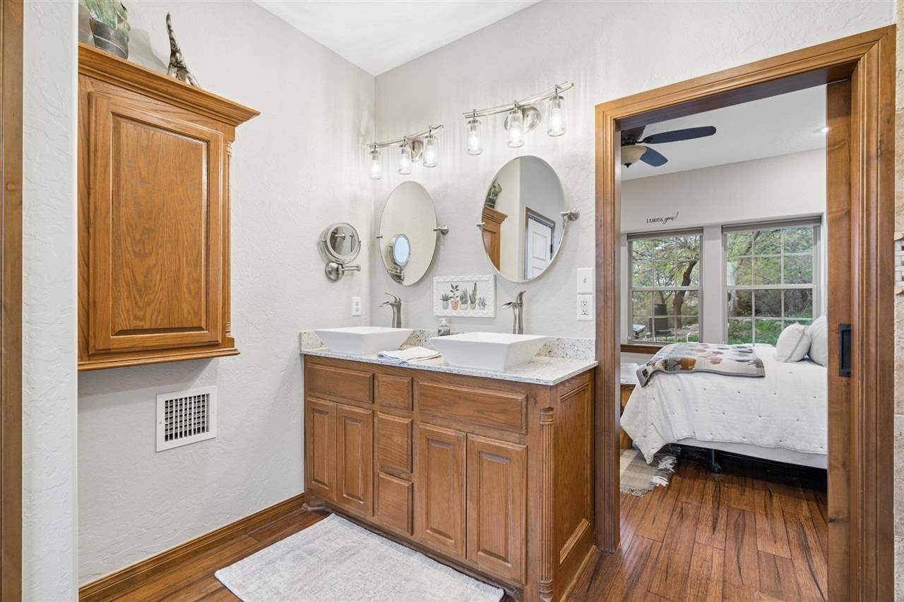 160 West Lake Dr., Medicine Park, OK, 73557