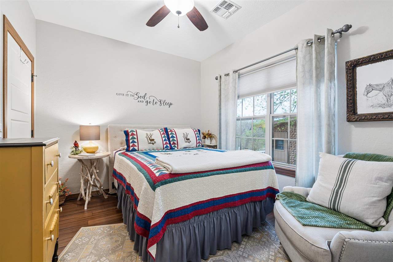 160 West Lake Dr., Medicine Park, OK, 73557