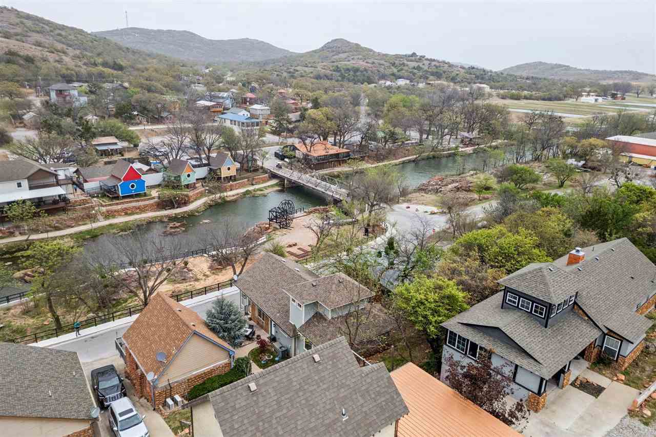160 West Lake Dr., Medicine Park, OK, 73557