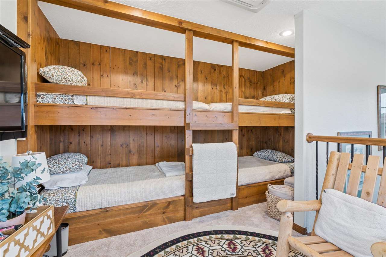 160 West Lake Dr., Medicine Park, OK, 73557