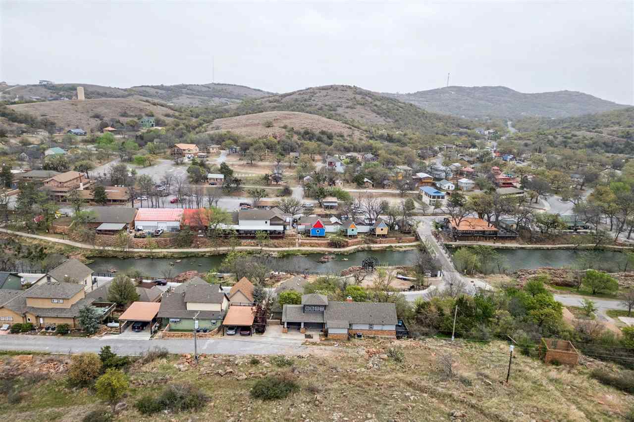 160 West Lake Dr., Medicine Park, OK, 73557