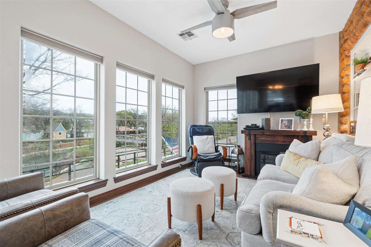 160 West Lake Dr., Medicine Park, OK, 73557