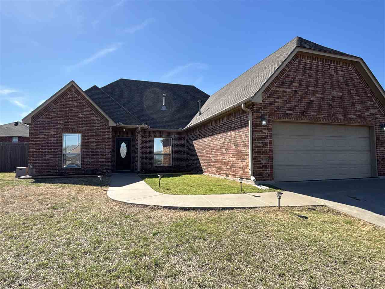 11 NE Summerwood Dr, Elgin, OK, 73538