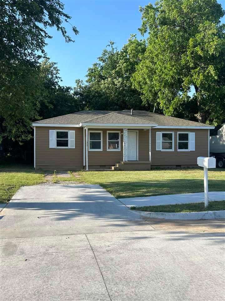 FEATURED PROPERTIES