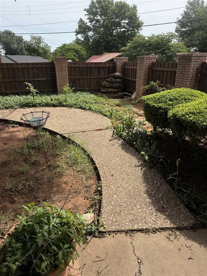 1104 Wall St, Frederick, OK, 73542