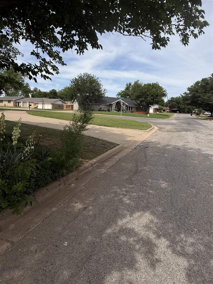 1104 Wall St, Frederick, OK, 73542