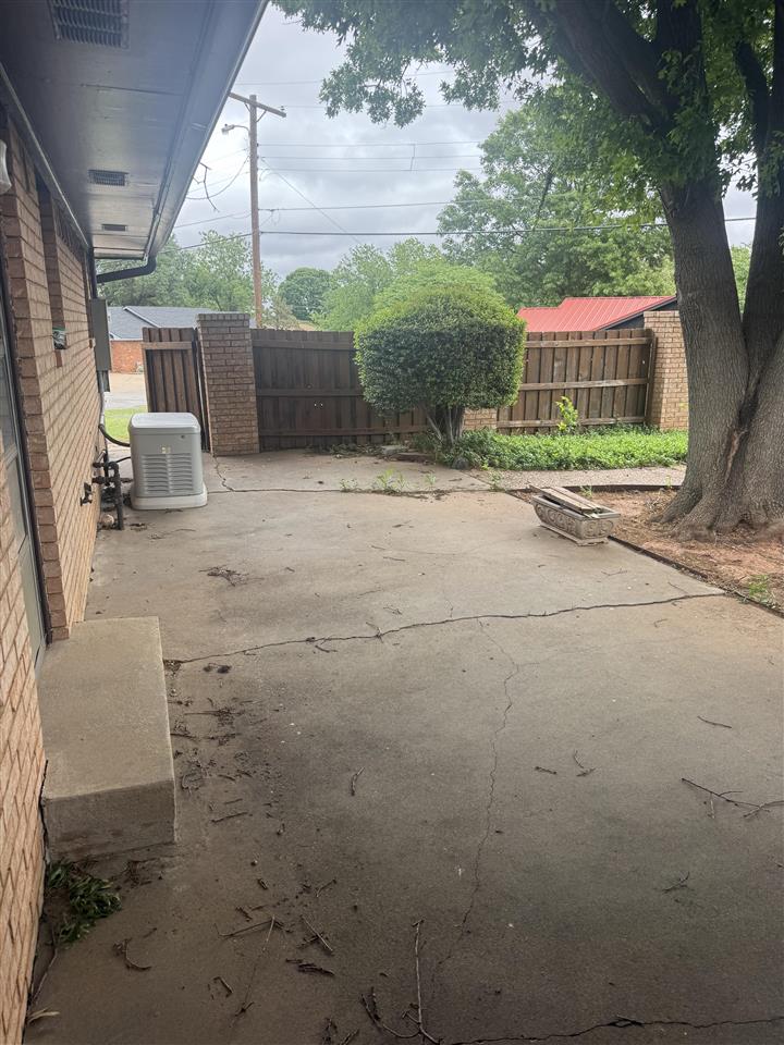 1104 Wall St, Frederick, OK, 73542