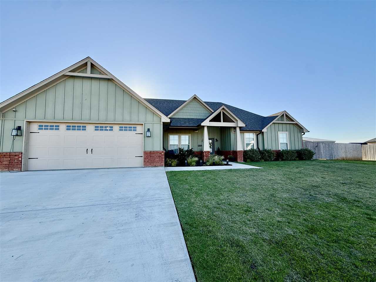 FEATURED PROPERTIES