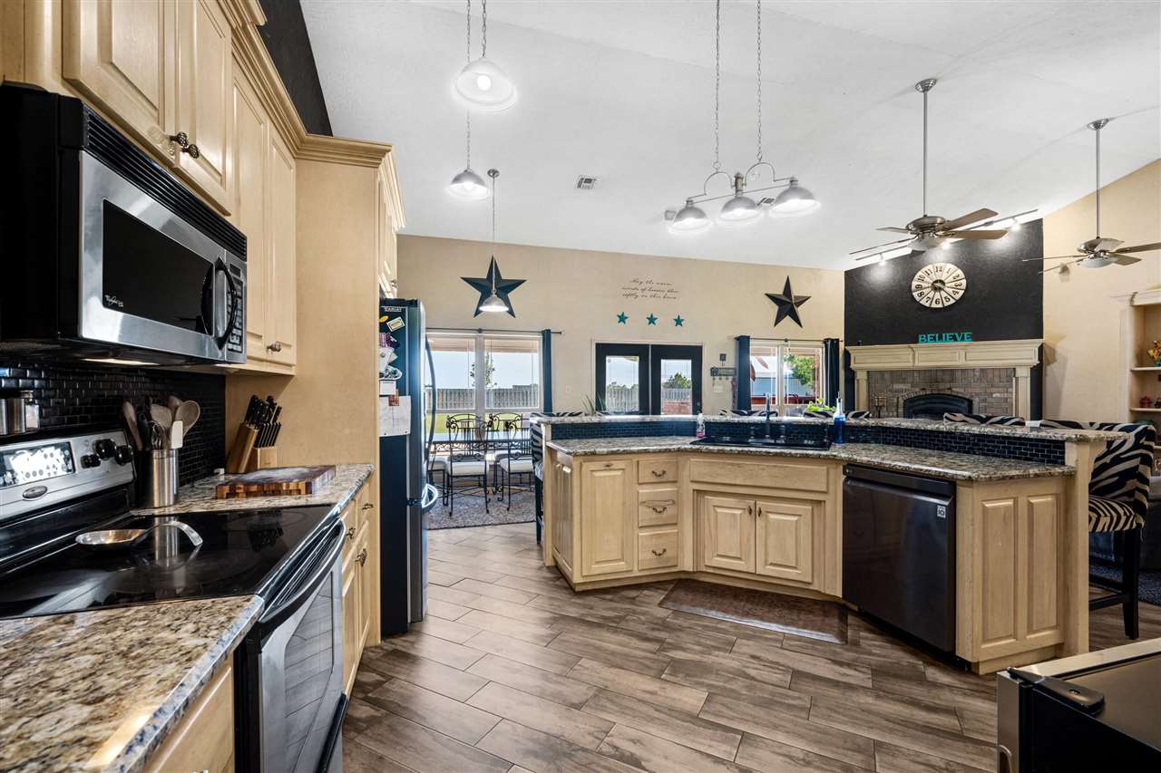 15897 W Gore Blvd, Cache, OK, 73527-3107